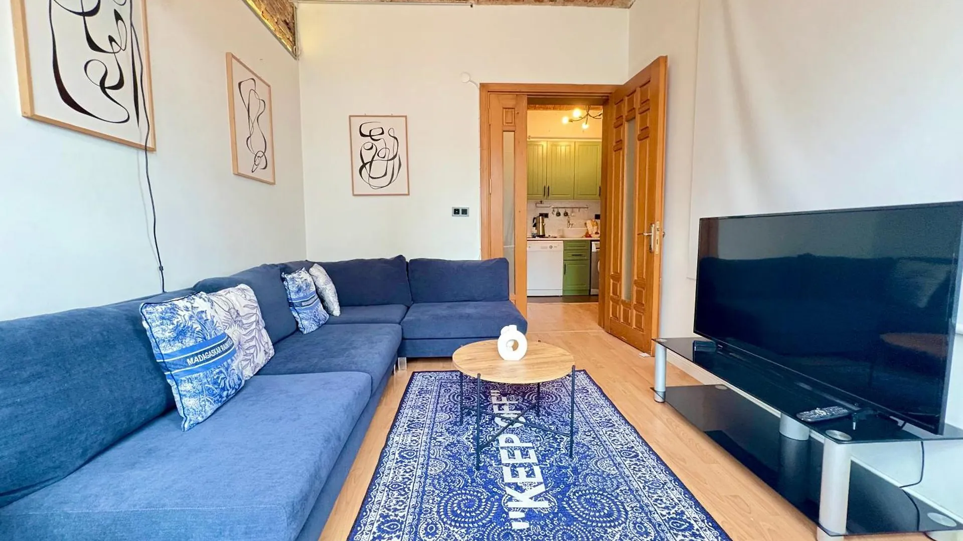 High Ceiling Central Cozy Apartment With 3 Bedroom Beyoglu Isztambul