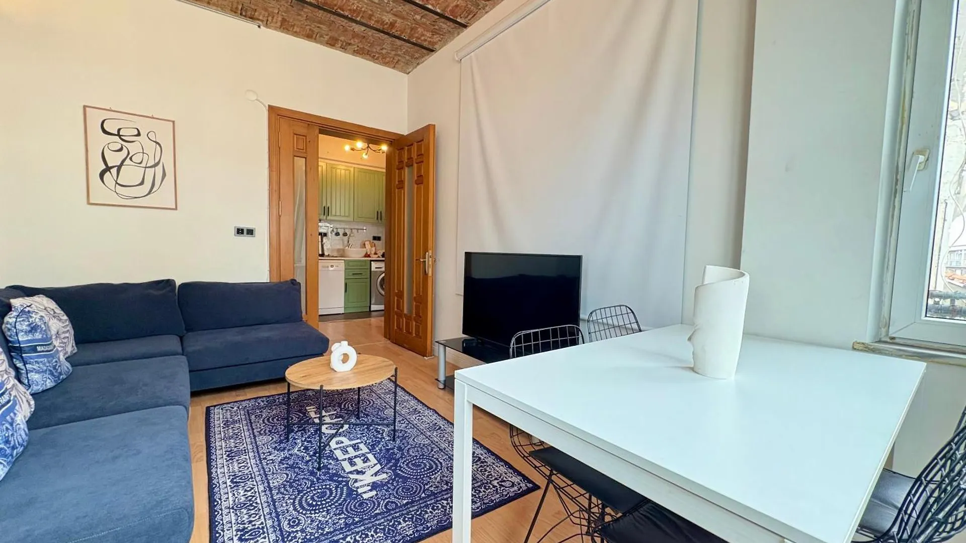 High Ceiling Central Cozy Apartment With 3 Bedroom Beyoglu Isztambul