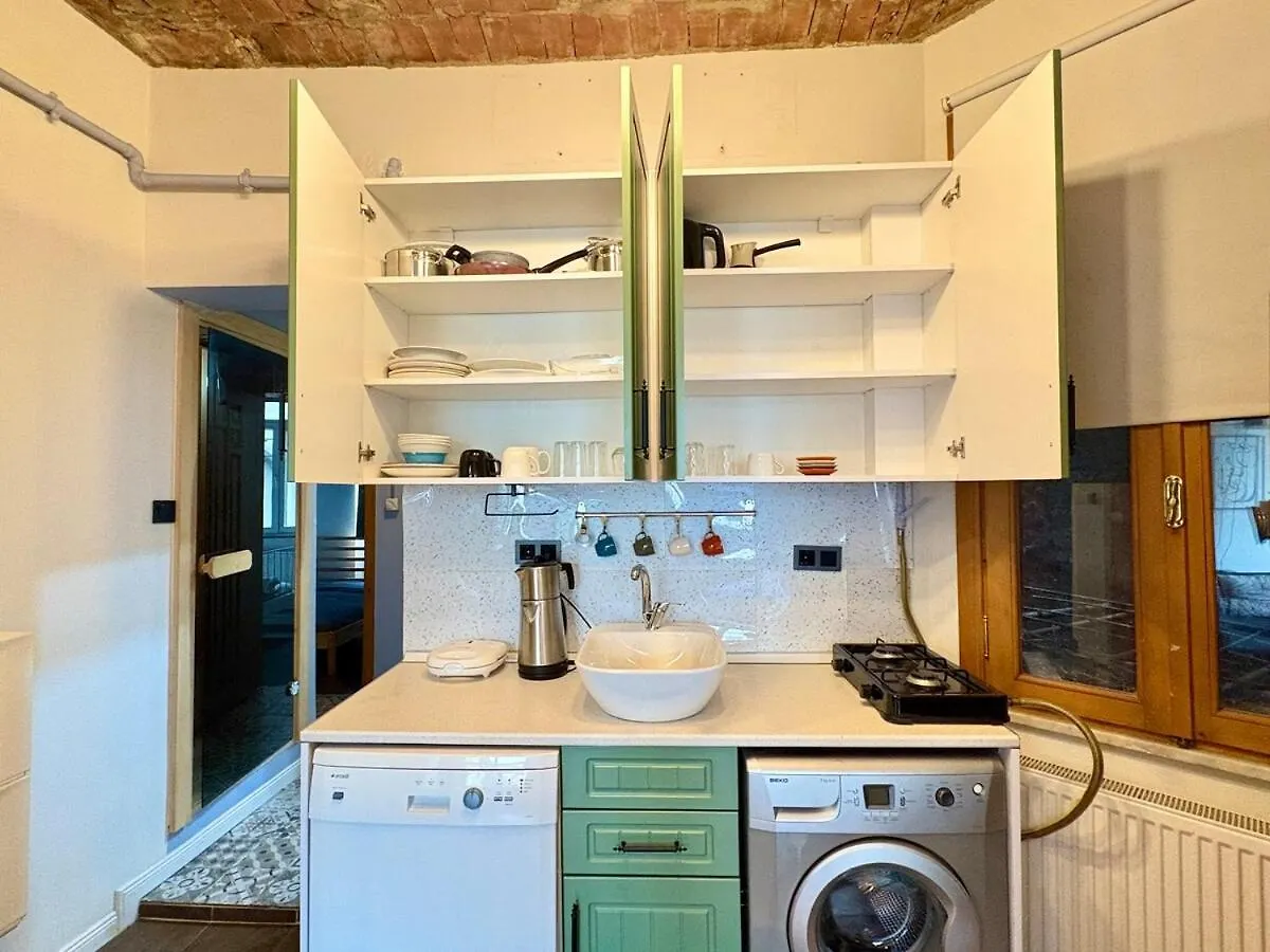 High Ceiling Central Cozy Apartment With 3 Bedroom Beyoglu Isztambul