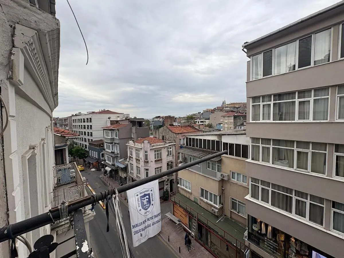 High Ceiling Central Cozy Apartment With 3 Bedroom Beyoglu Isztambul Törökország