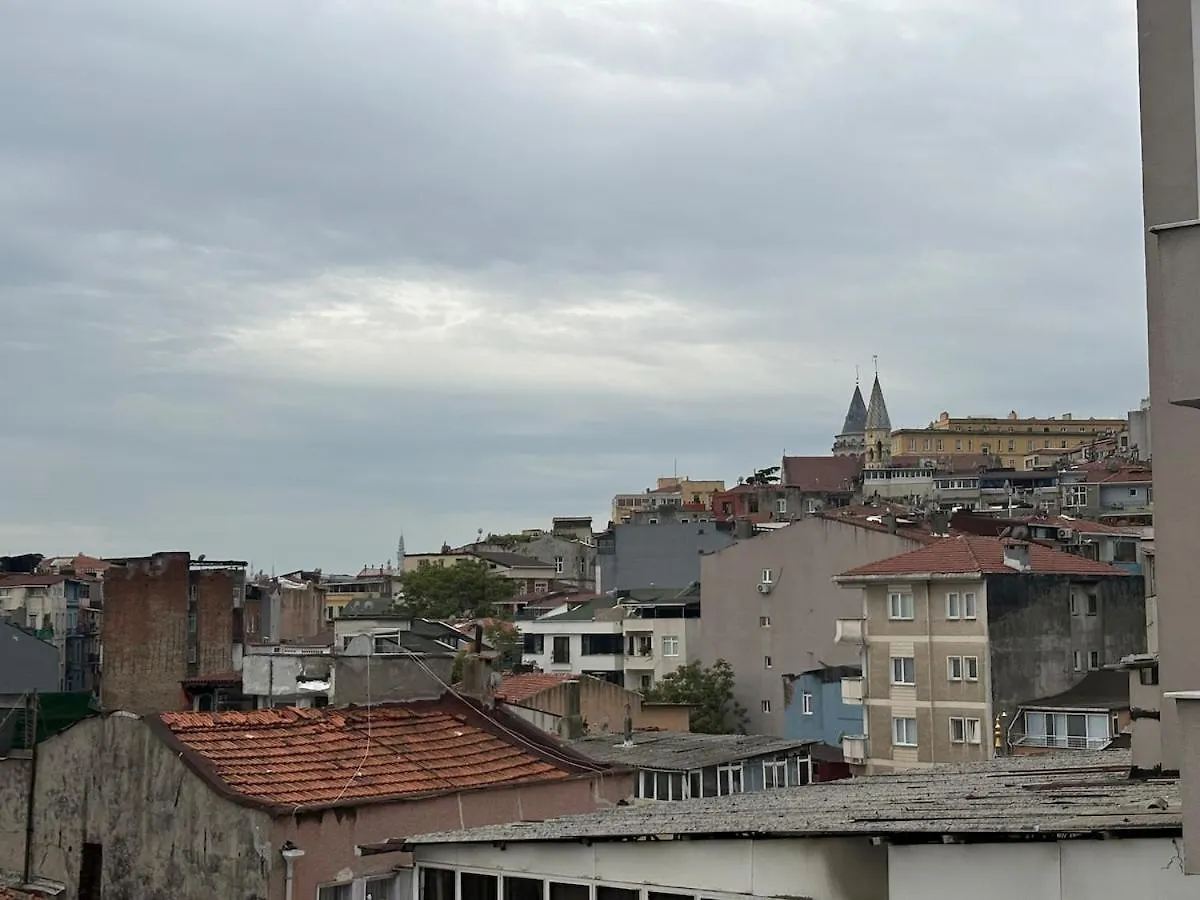 High Ceiling Central Cozy Apartment With 3 Bedroom Beyoglu Istanbul Turkey