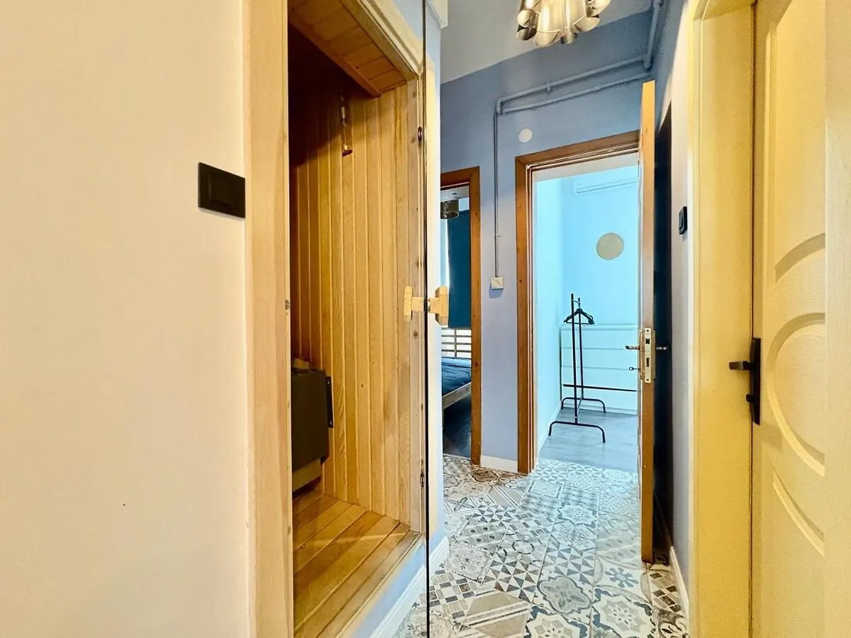High Ceiling Central Cozy Apartment With 3 Bedroom Beyoglu Istanbul 0*,