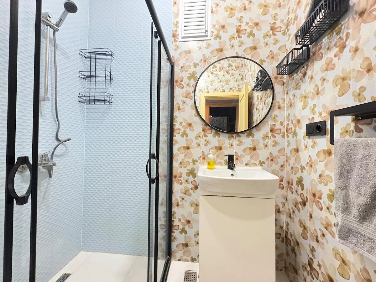 High Ceiling Central Cozy Apartment With 3 Bedroom Beyoglu Istanbul Turkey